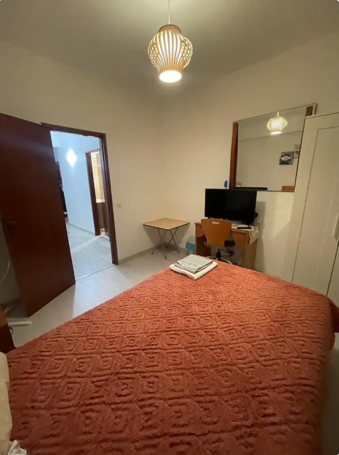 Apartament Quarto Calmo E Acolhedor Almada Zewnętrze zdjęcie