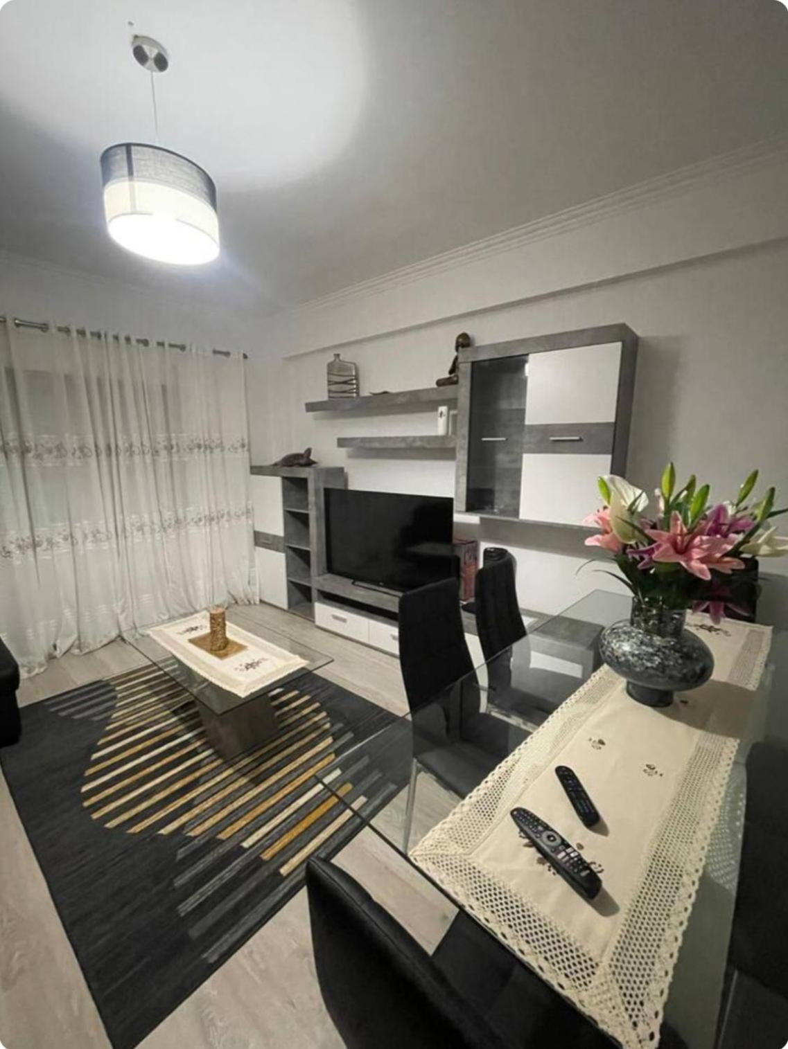 Apartament Quarto Calmo E Acolhedor Almada Zewnętrze zdjęcie